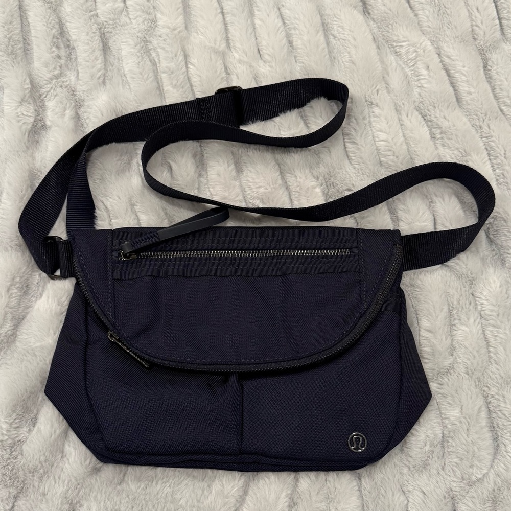 Lululemon Festival Bag II Midnight Navy